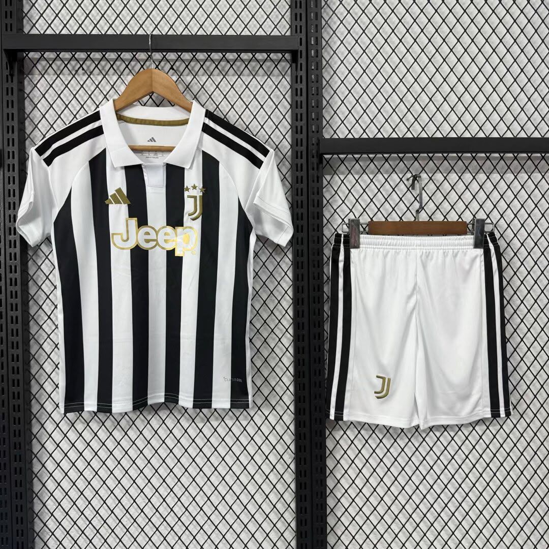 Juventus Home football shirt