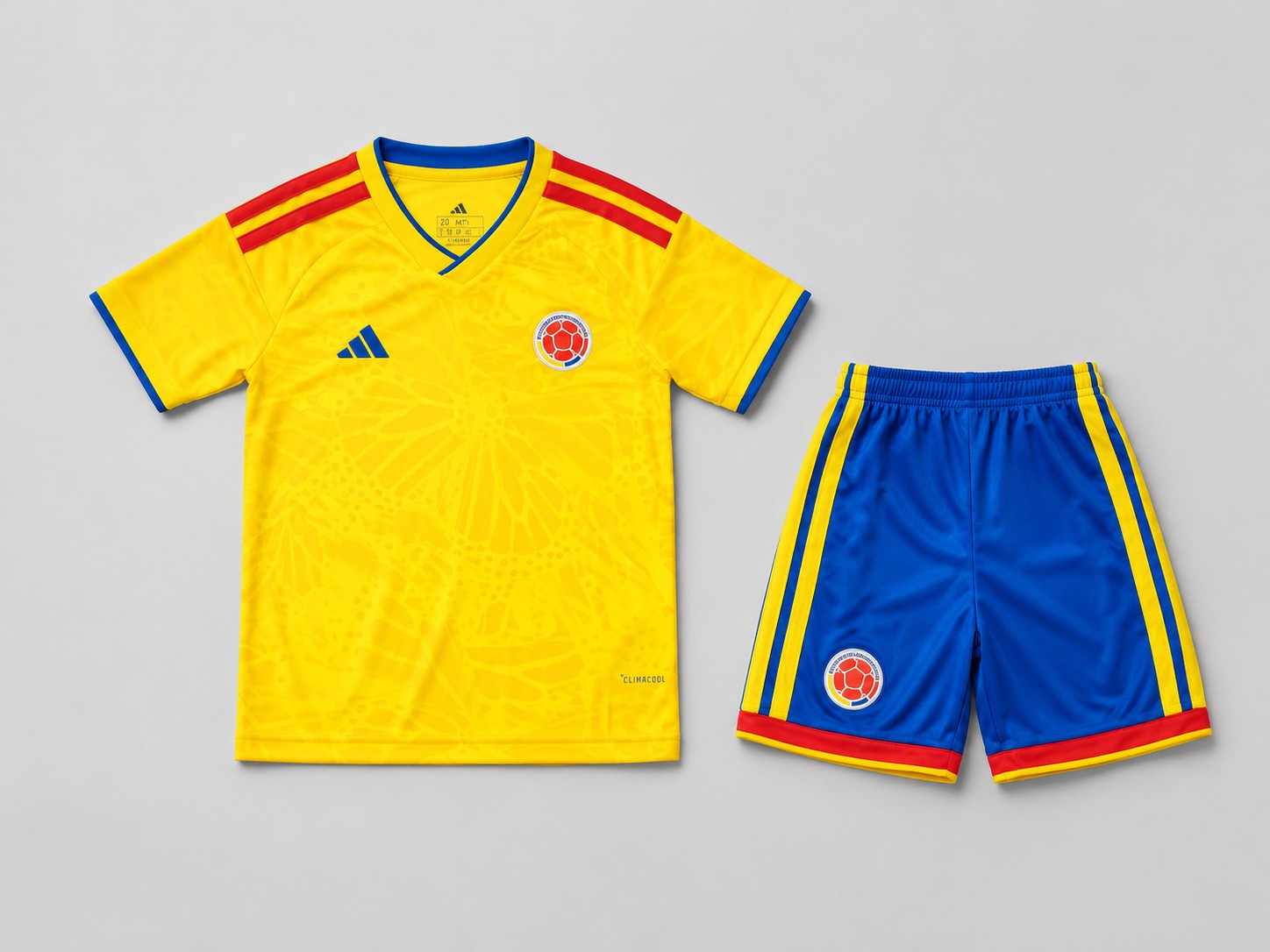Colombia Home replica kit, shirt, shorts and socks