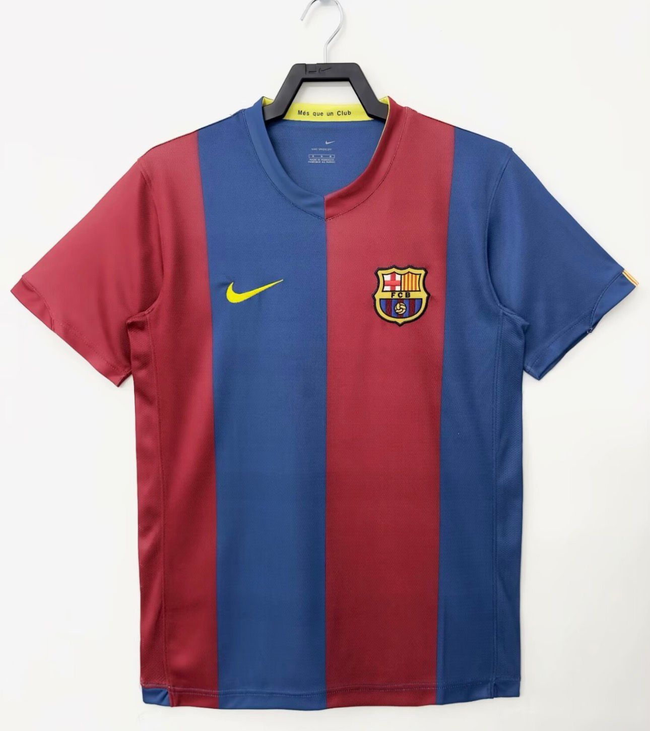 Barcelona Retro football shirt