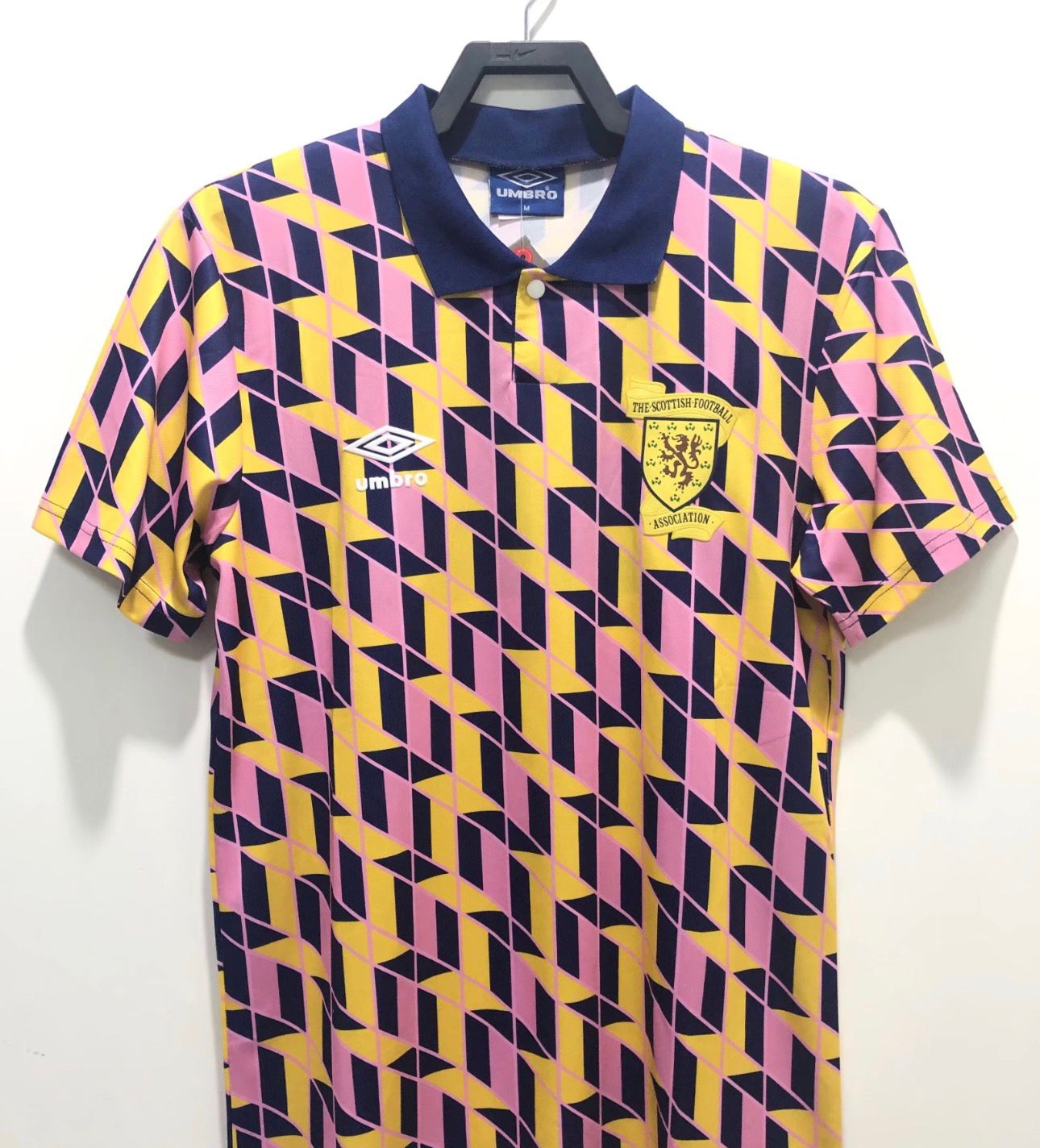 Colombia Yellow football shirt