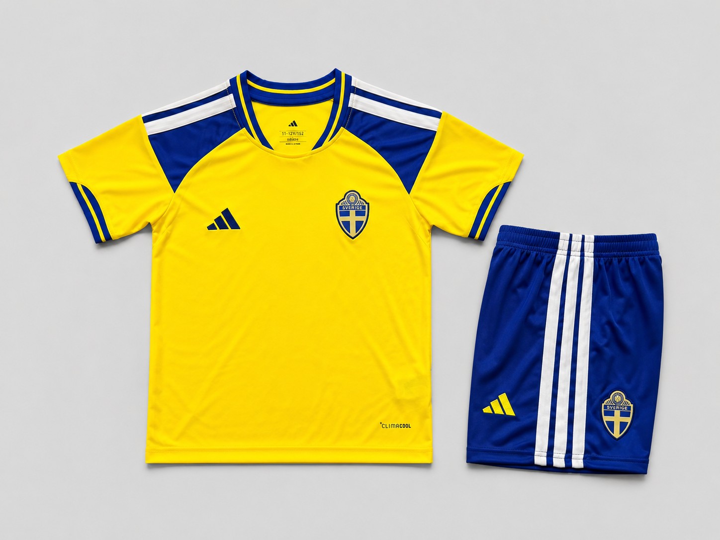 Sweden Home replica kit, shirt, shorts and socks